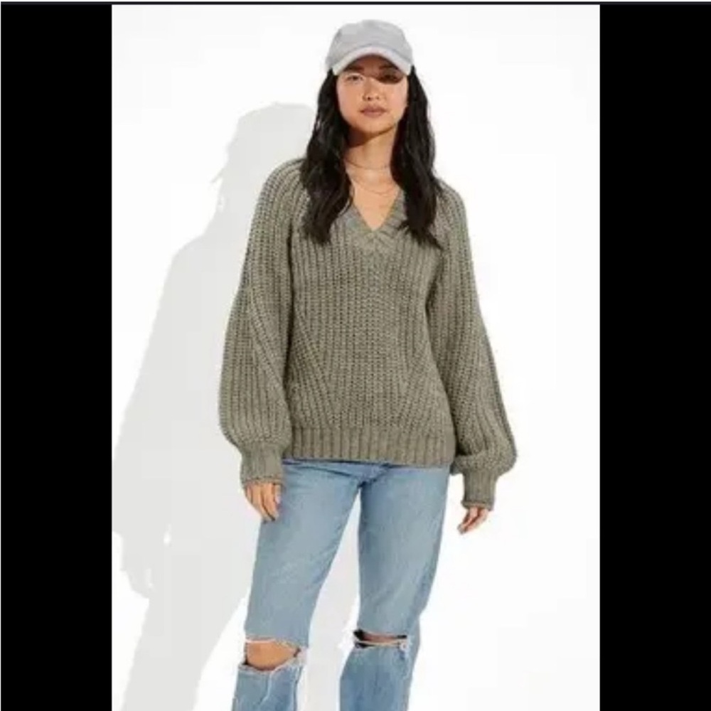 American Eagle Outfitters Women’s V-Neck Sweater